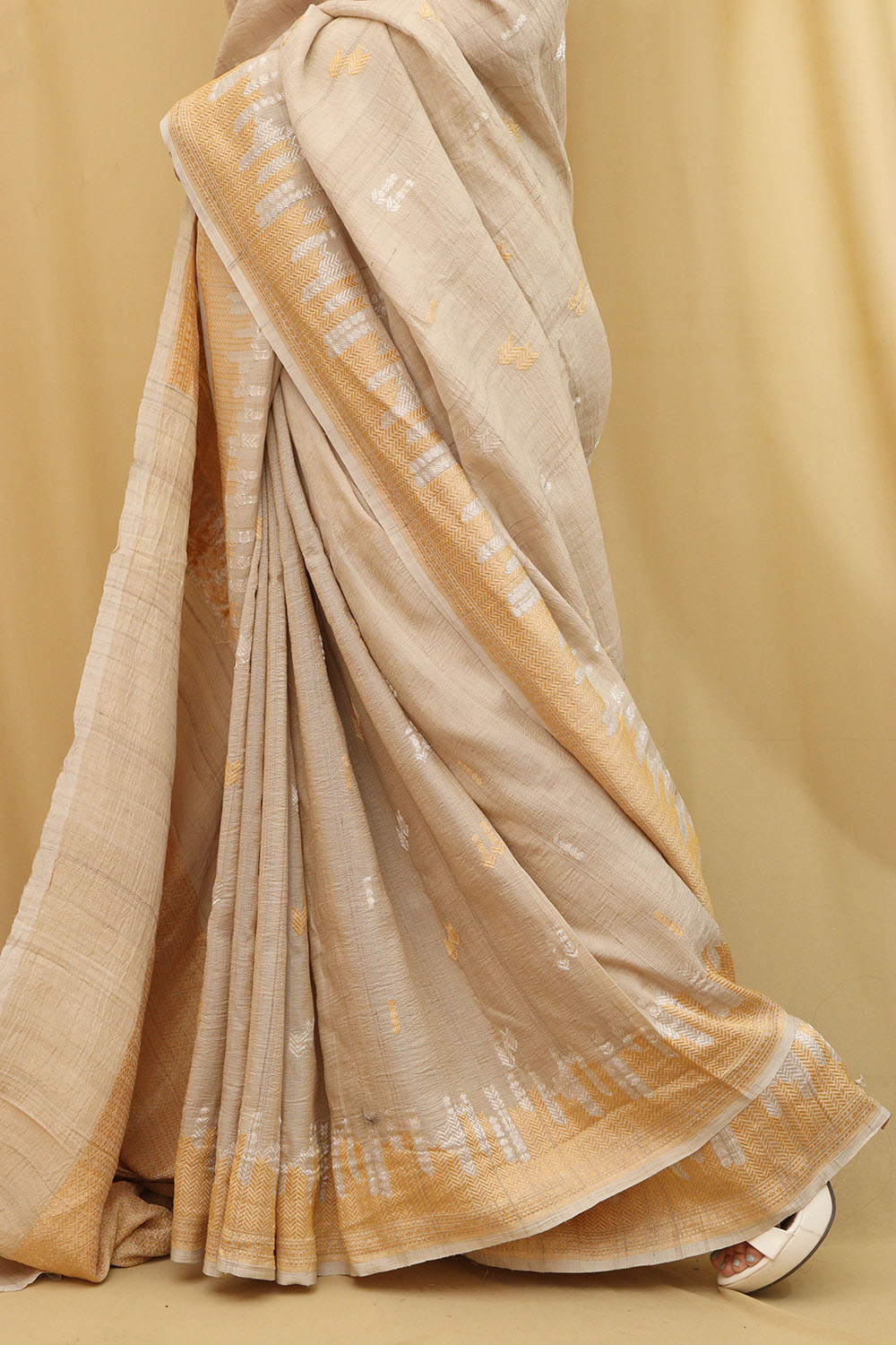 Exquisite Dyeable Banarasi Tussar Georgette Saree - Luxurion World