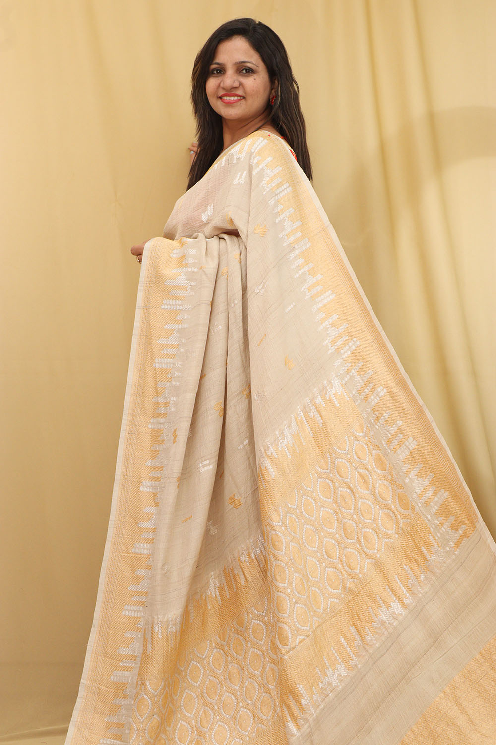Exquisite Dyeable Banarasi Tussar Georgette Saree - Luxurion World
