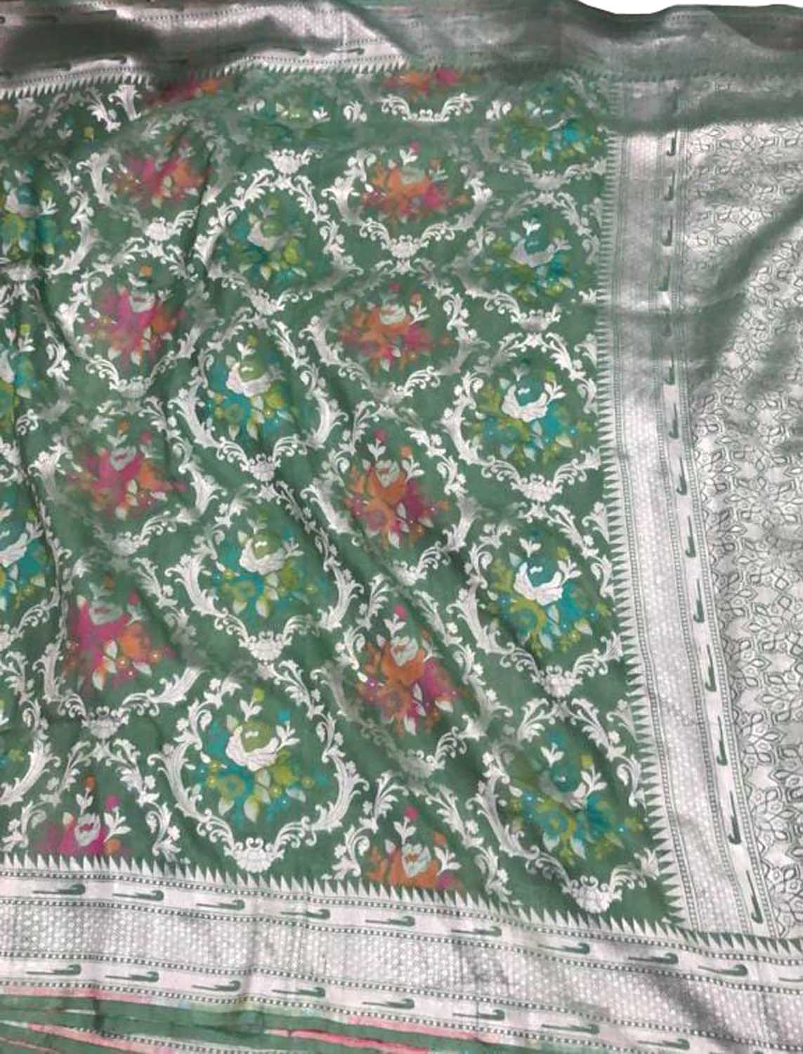 Green Banarasi Handloom Pure Tussar Georgette Saree - Luxurion World