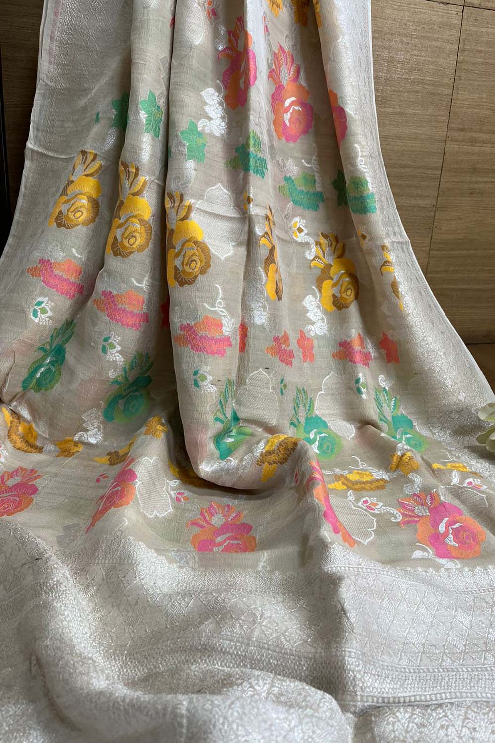 Exquisite Dyeable Banarasi Handloom Tussar Silk Meenakari Saree - Luxurion World