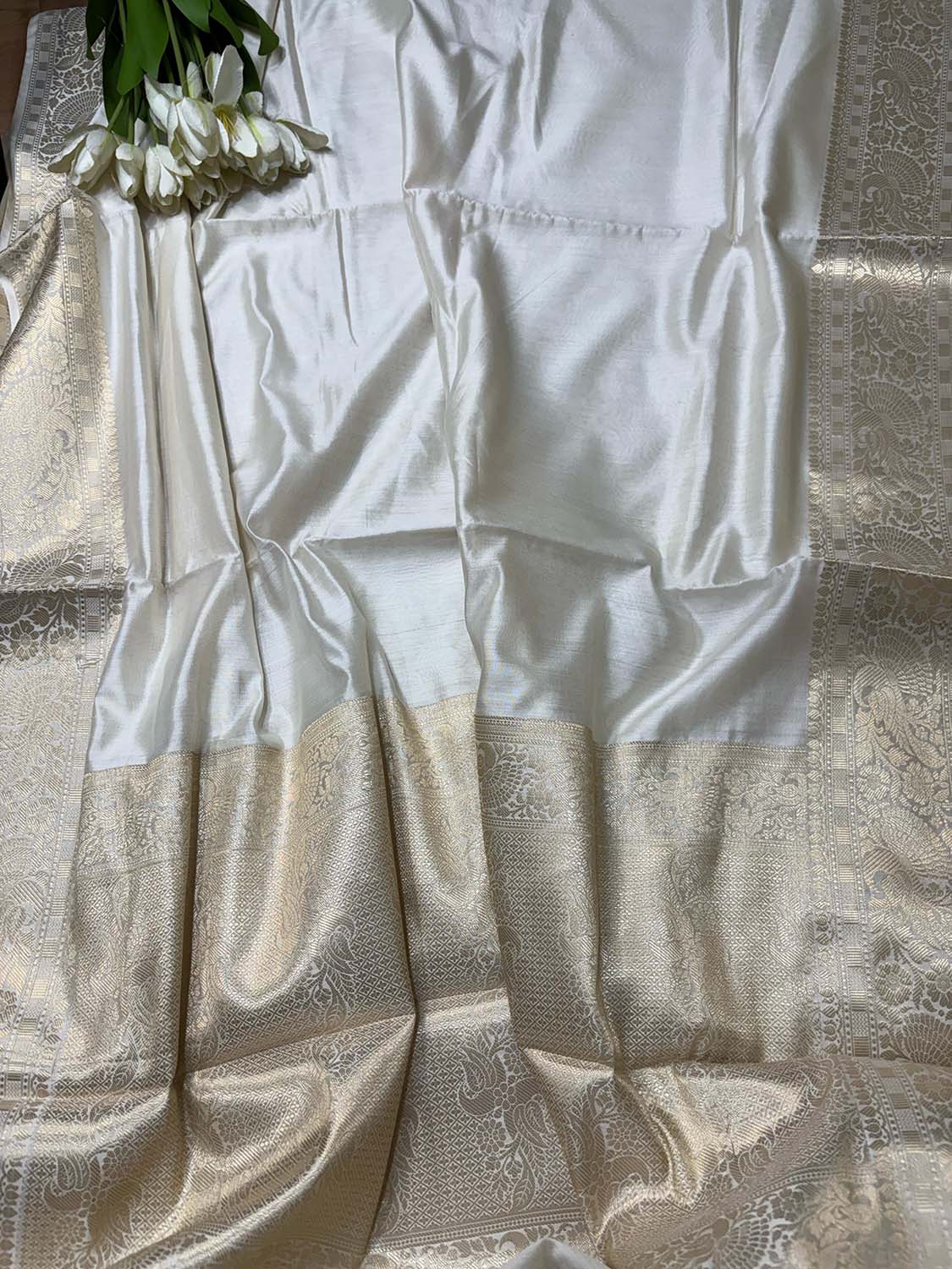 Dyeable Banarasi Handloom Pure Chiniya Silk Plain Saree - Luxurion World