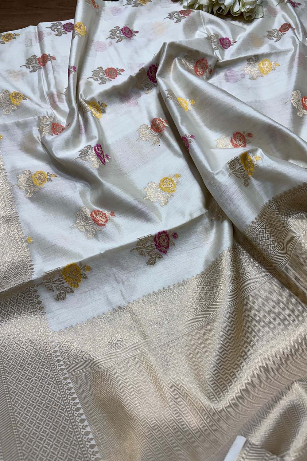 Dyeable Banarasi Handloom Pure Chiniya Silk Meenakari Saree - Luxurion World