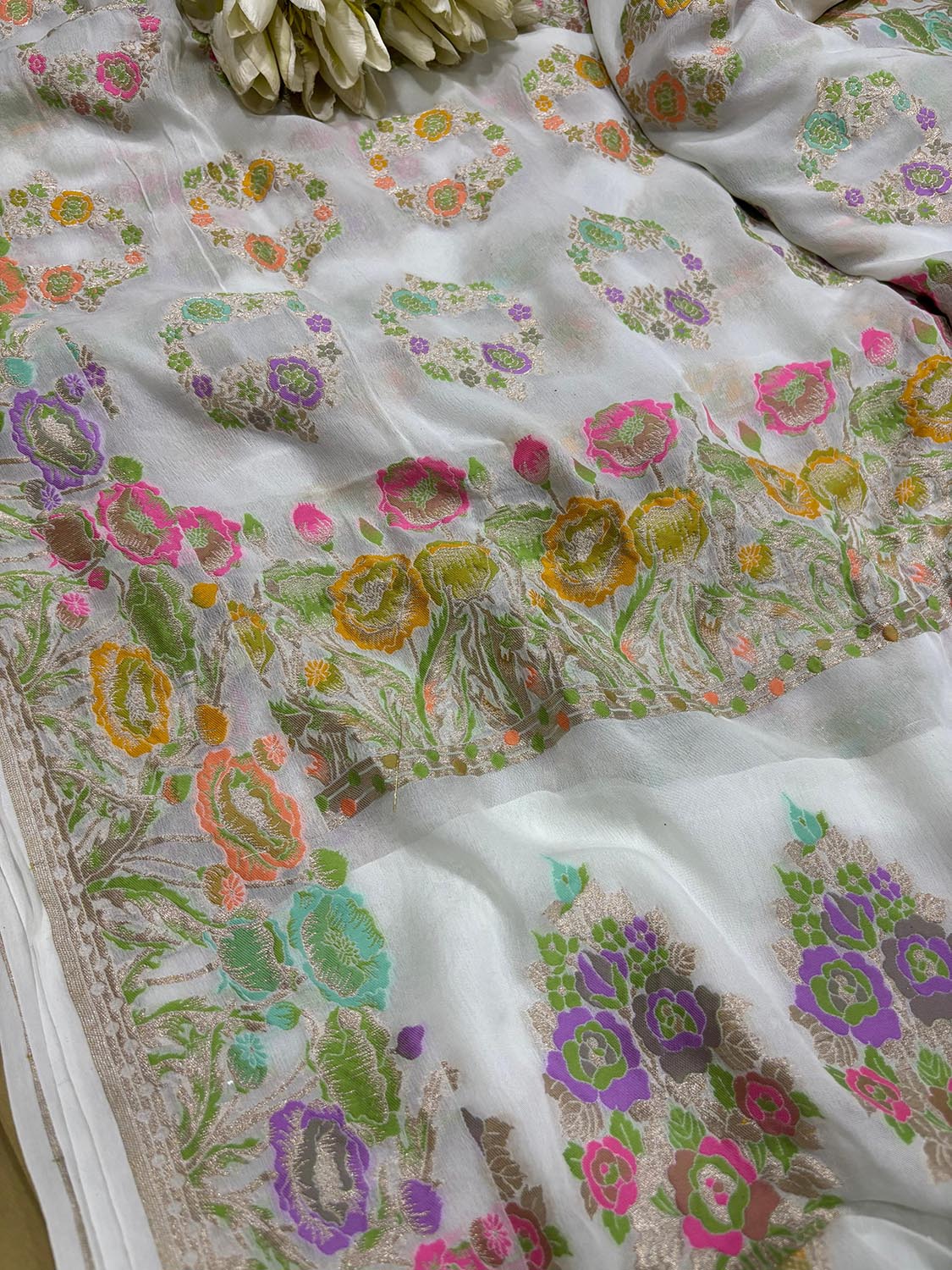 Dyeable Handloom Banarasi Pure Georgette Multi Meenakari Flower Design Saree - Luxurion World