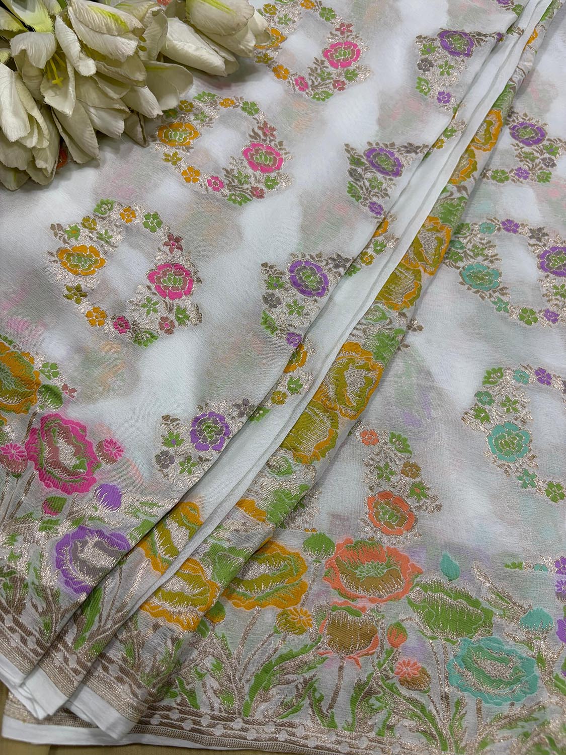 Dyeable Handloom Banarasi Pure Georgette Multi Meenakari Flower Design Saree - Luxurion World