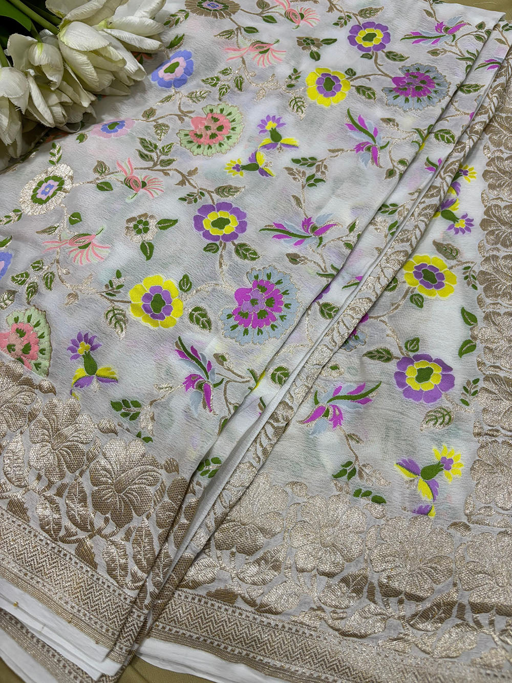 Dyeable Handloom Banarasi Pure Georgette Multi Meenakari Flower Design Saree - Luxurion World