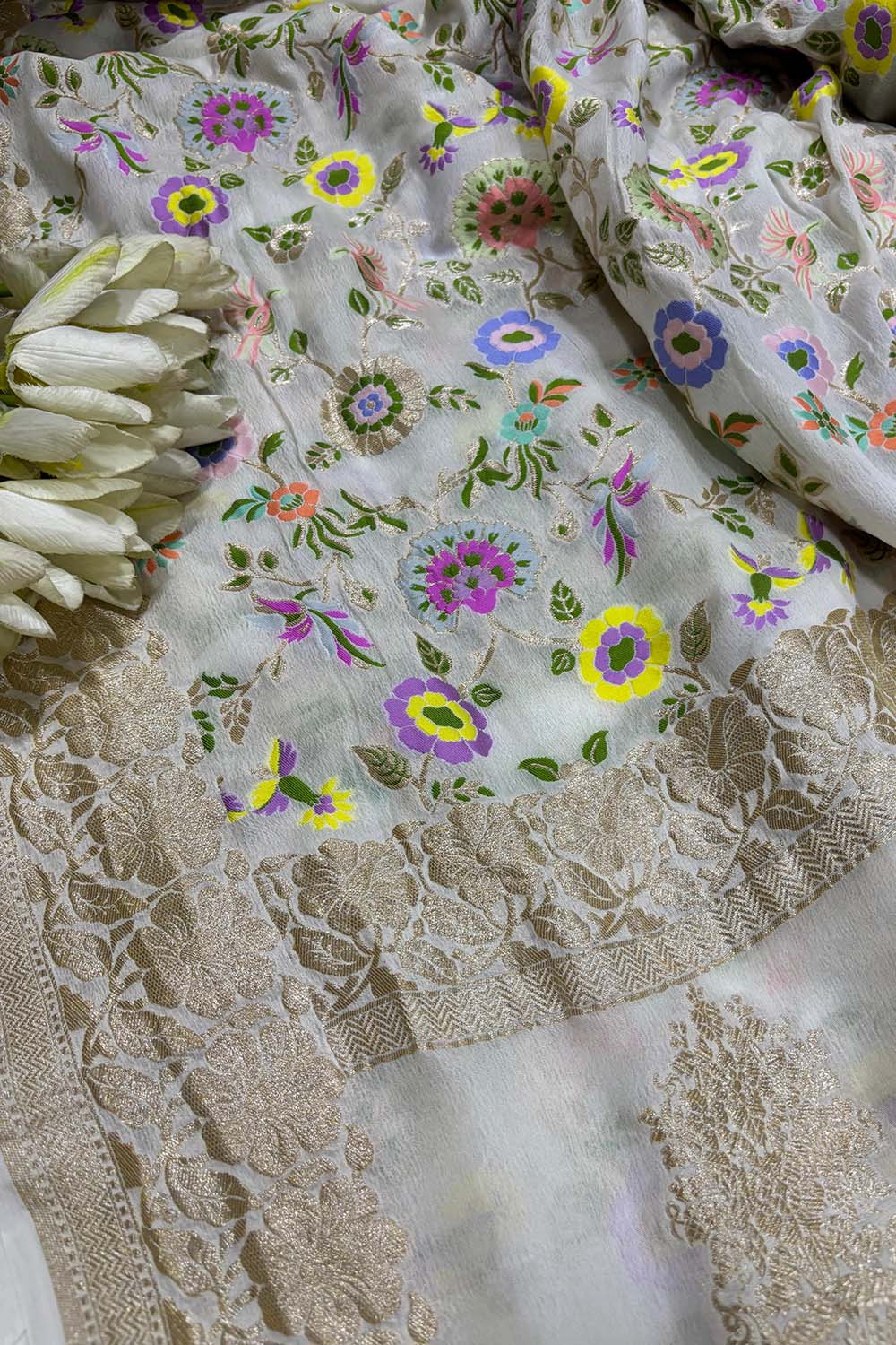 Dyeable Handloom Banarasi Pure Georgette Multi Meenakari Flower Design Saree - Luxurion World