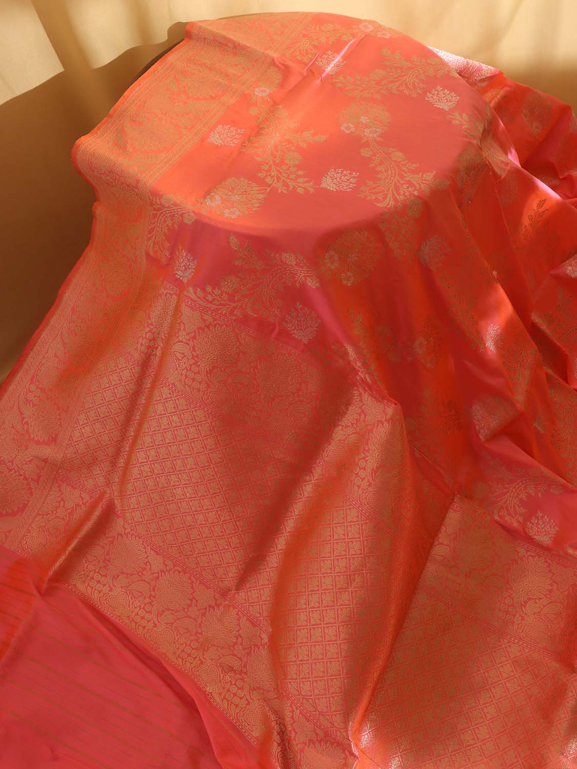 Peach And Pink Banarasi Handloom Pure Katan Silk Kadwa Saree - Luxurion World