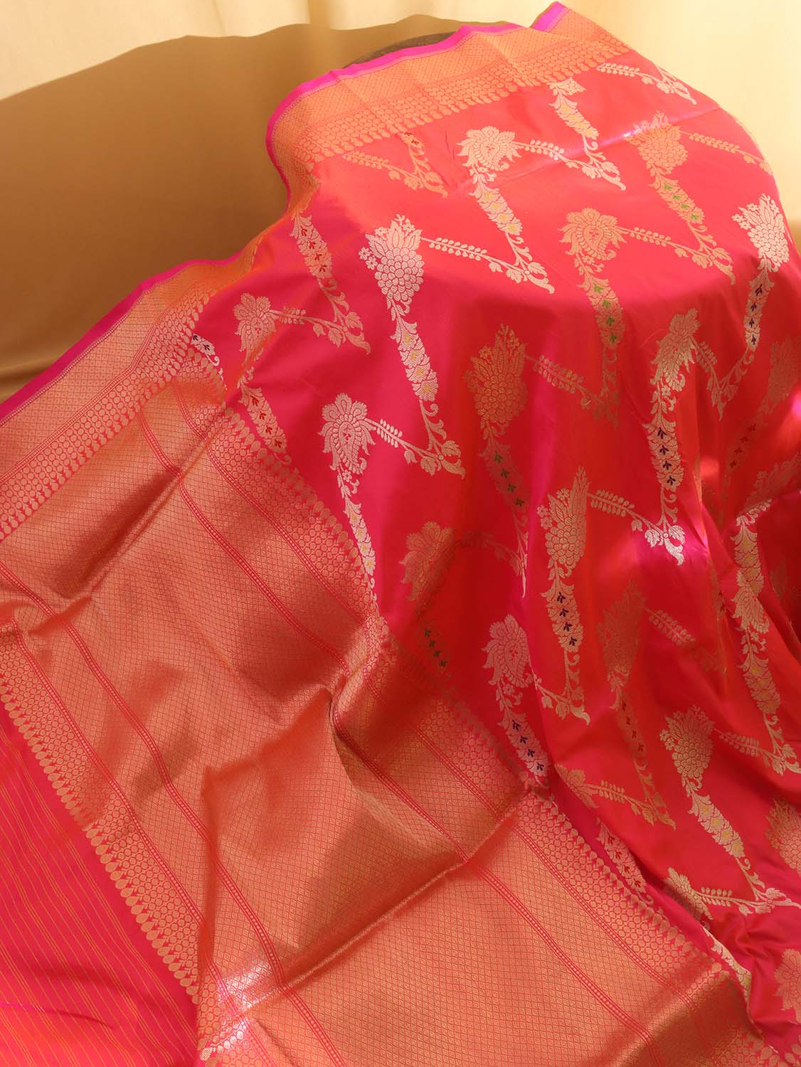 Pink Shot Banarasi Handloom Pure Katan Silk Kadwa Saree - Luxurion World