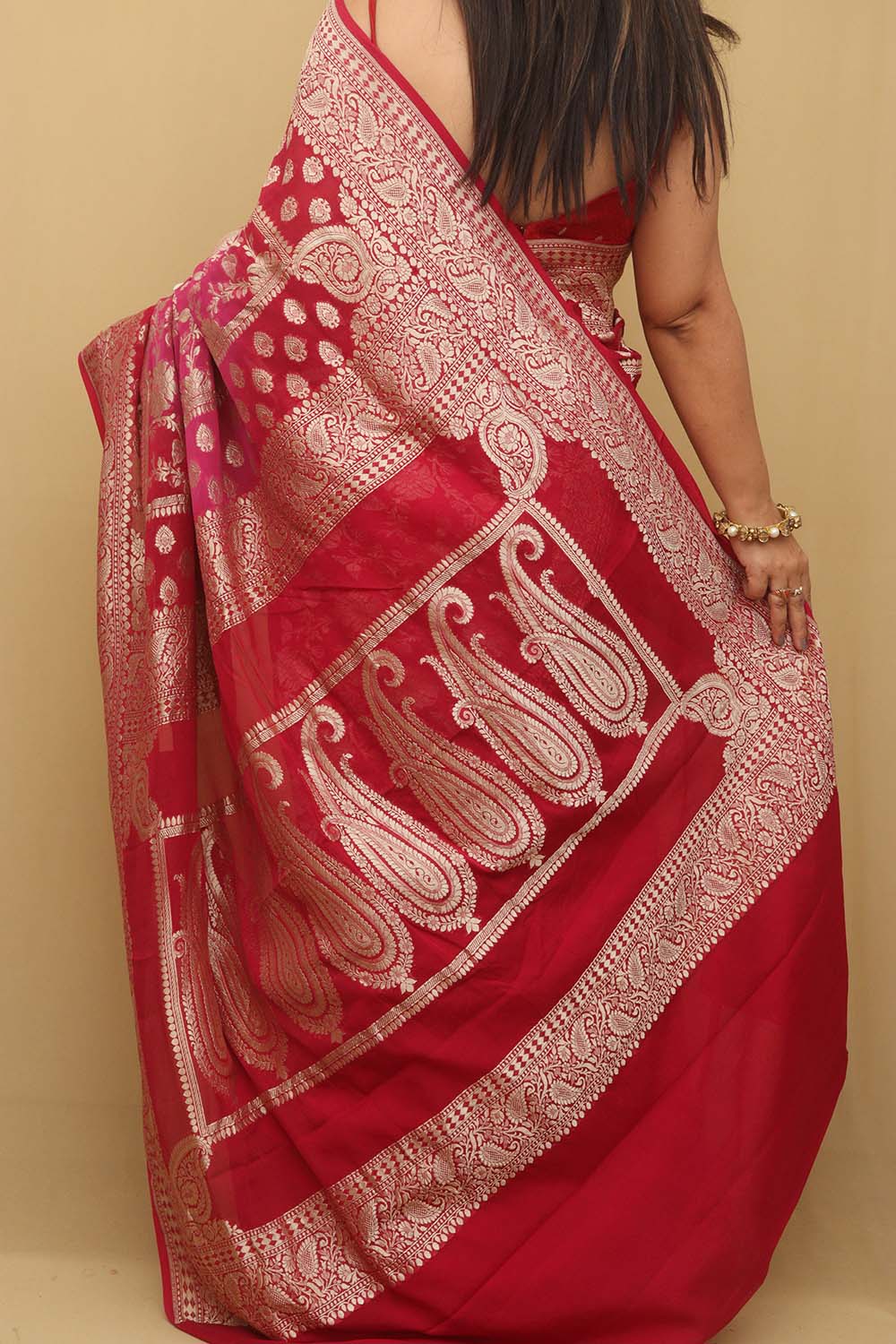 Pink And Red Banarasi Handloom Pure Georgette Saree - Luxurion World