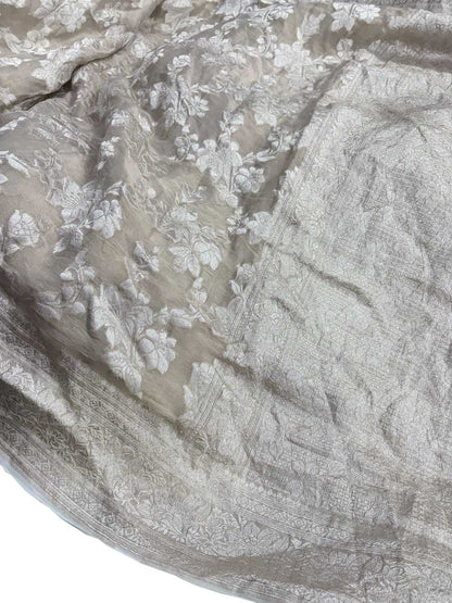 Dyeable Handloom Banarasi Pure Tissue Georgette Saree - Luxurion World