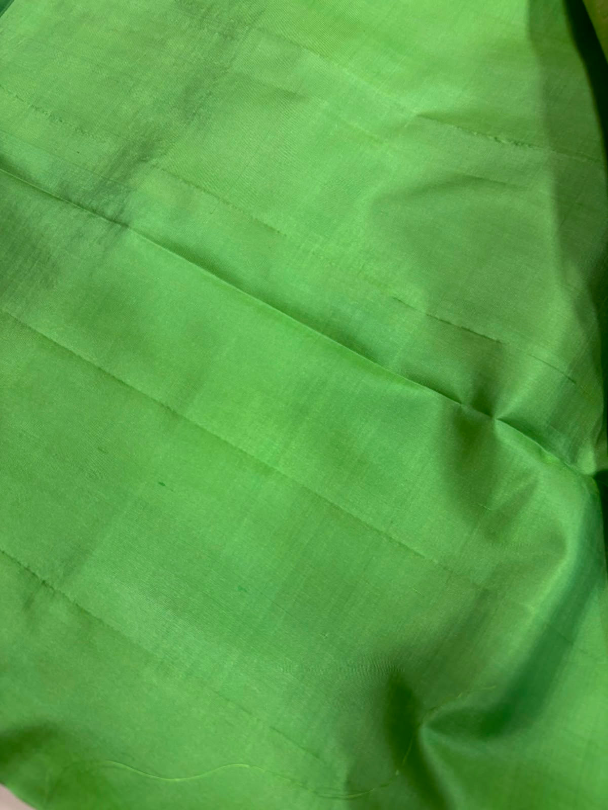 Green Handloom Banarasi Pure Katan Silk Flower Design Saree