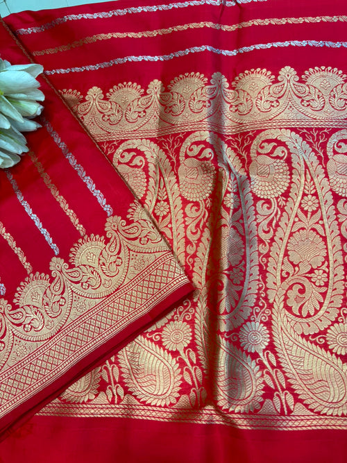 Red Handloom Banarasi Pure Katan Silk Flower Design Saree