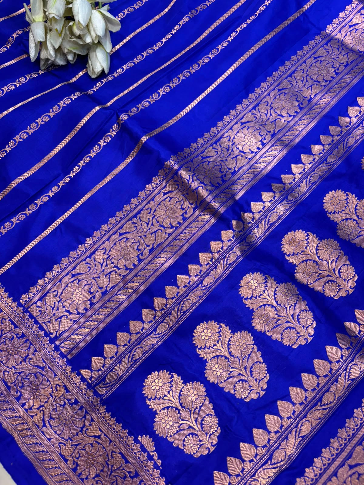 PS1B1MI626061602 Blue Handloom Banarasi Katan Silk Stripe Design Saree