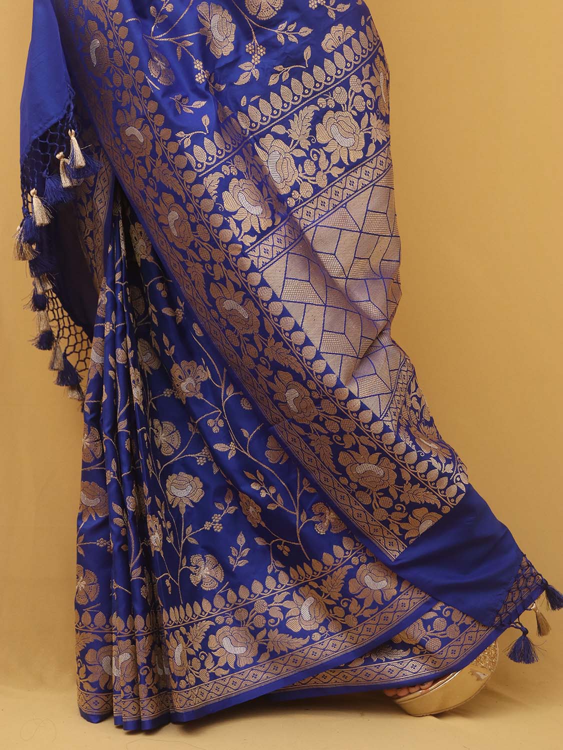Blue Banarasi Handloom Pure Katan Silk Saree - Luxurion World