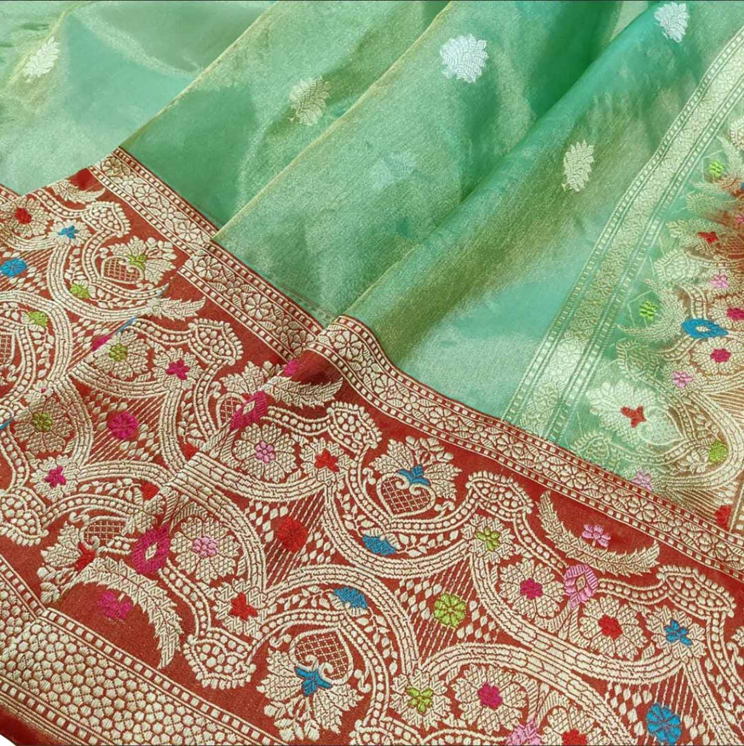 Green Banarasi Handloom Pure Tissue Silk Meenakari Saree - Luxurion World