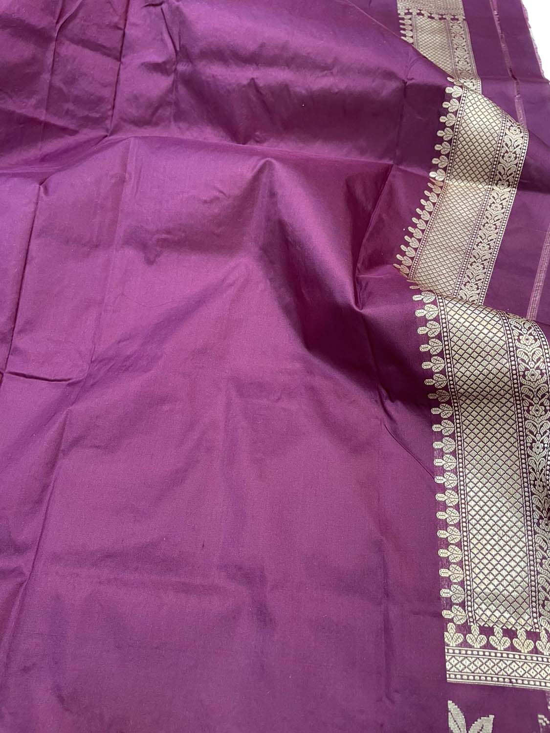 Exquisite Purple Banarasi Handloom Pure Katan Silk Meenakari Saree - Luxurion World