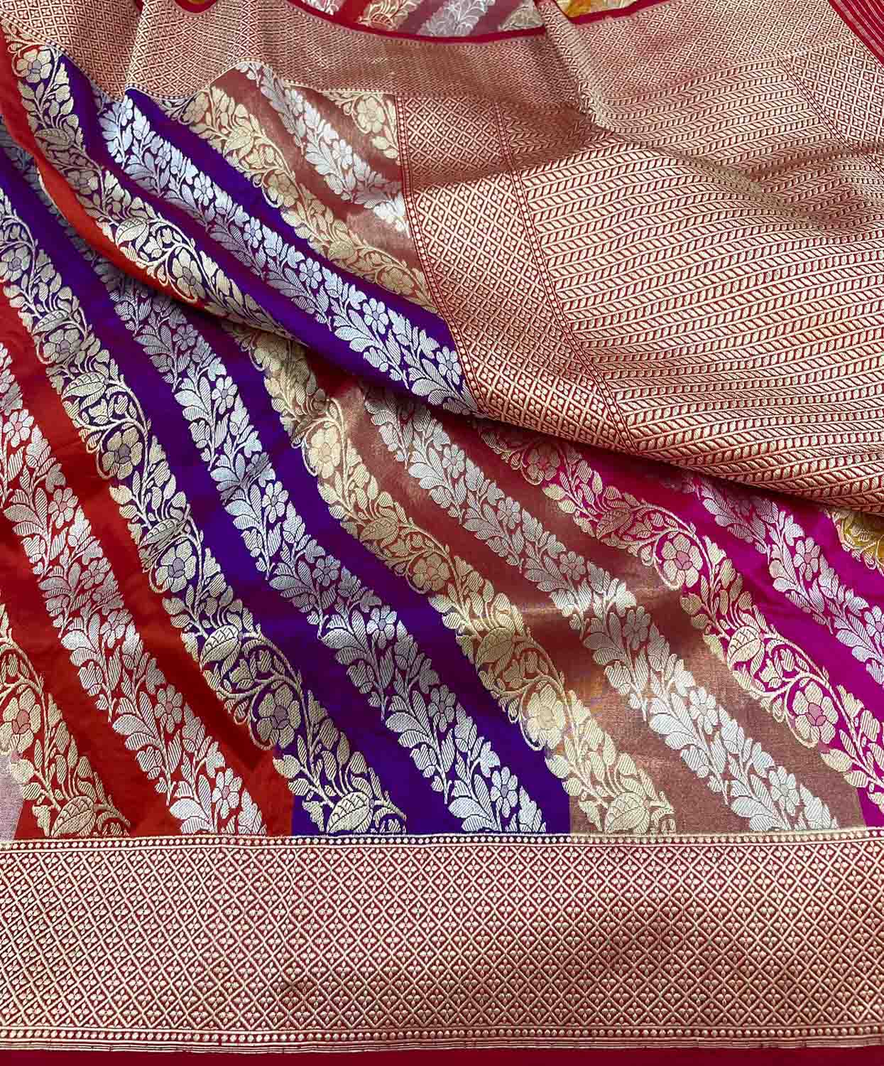 Exquisite Multicolor Banarasi Handloom Rangkat Pure Katan Silk Saree - Luxurion World
