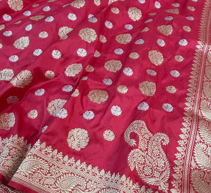 Exquisite Red Banarasi Handloom Pure Katan Silk Sona Roopa Saree - Luxurion World