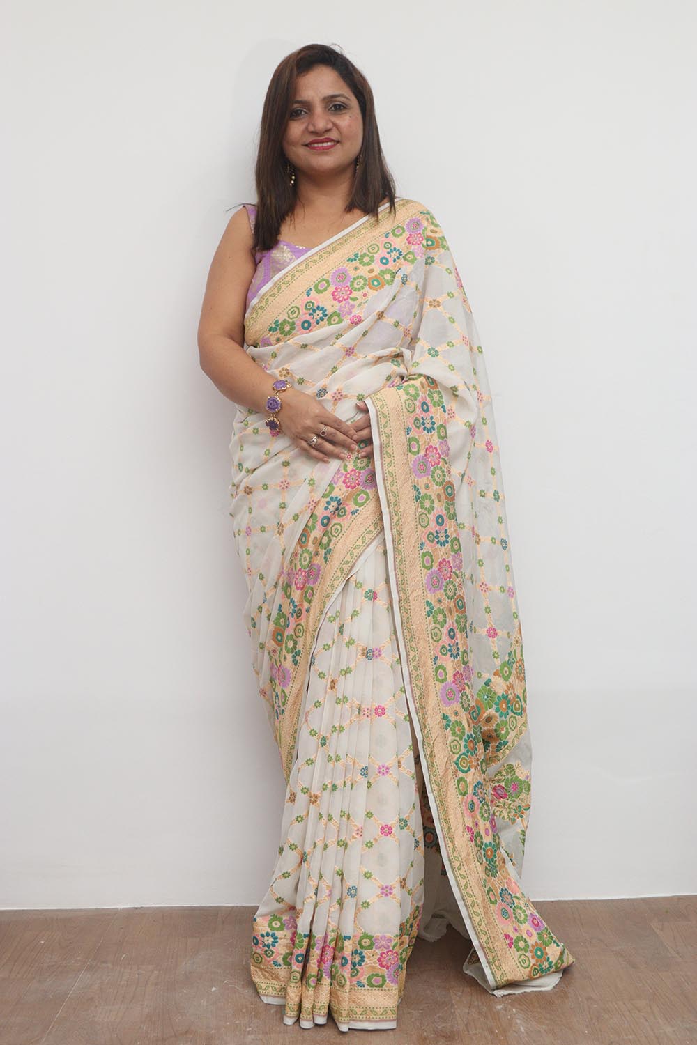 Stunning Dyeable Banarasi Pure Georgette Meenakari Flower Design Saree - Luxurion World
