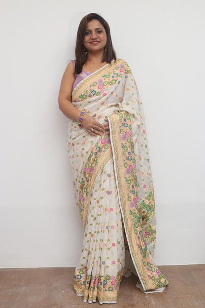 Stunning Dyeable Banarasi Pure Georgette Meenakari Flower Design Saree - Luxurion World