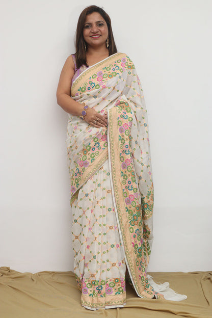 Stunning Dyeable Banarasi Pure Georgette Meenakari Flower Design Saree - Luxurion World