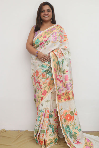 Dyeable Meenakari Banarasi Pure Georgette Flower Design Saree - Luxurion World