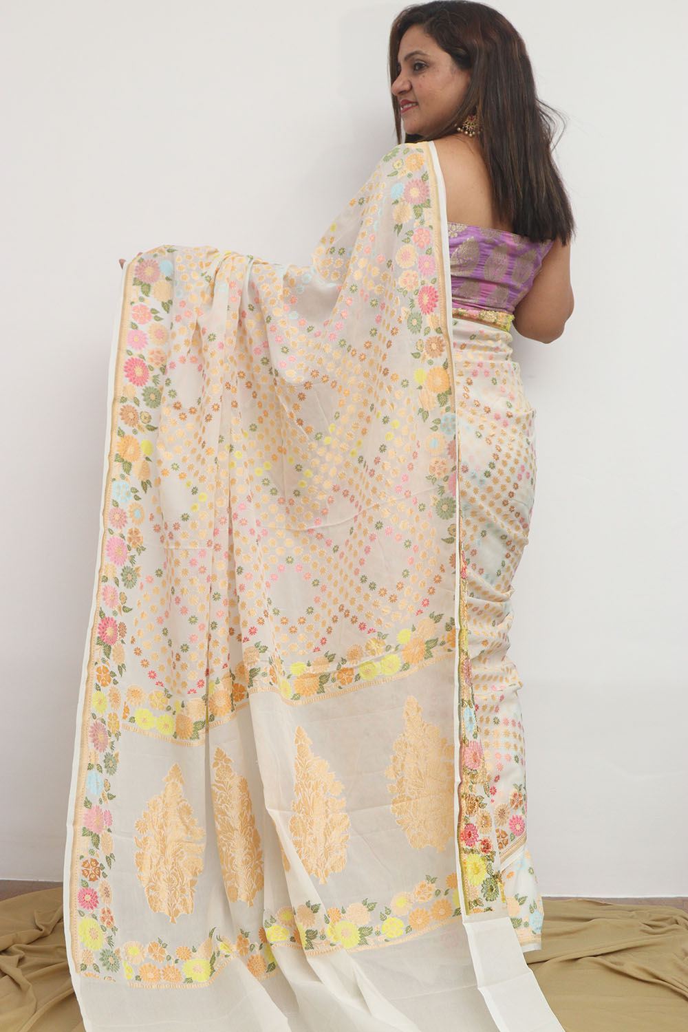 Dyeable Meenakari Flower Design Banarasi Pure Georgette Saree - Luxurion World