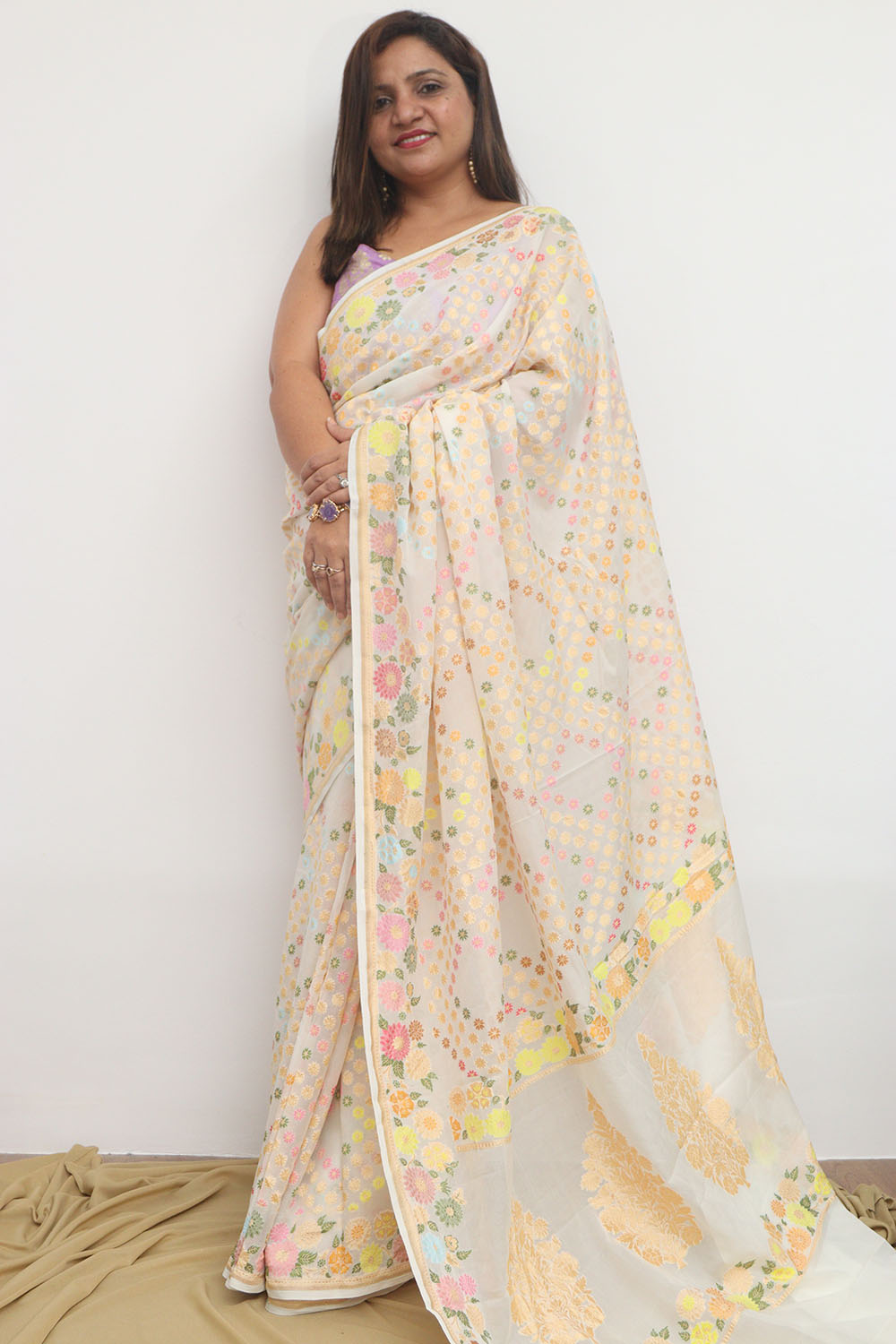 Dyeable Meenakari Flower Design Banarasi Pure Georgette Saree - Luxurion World