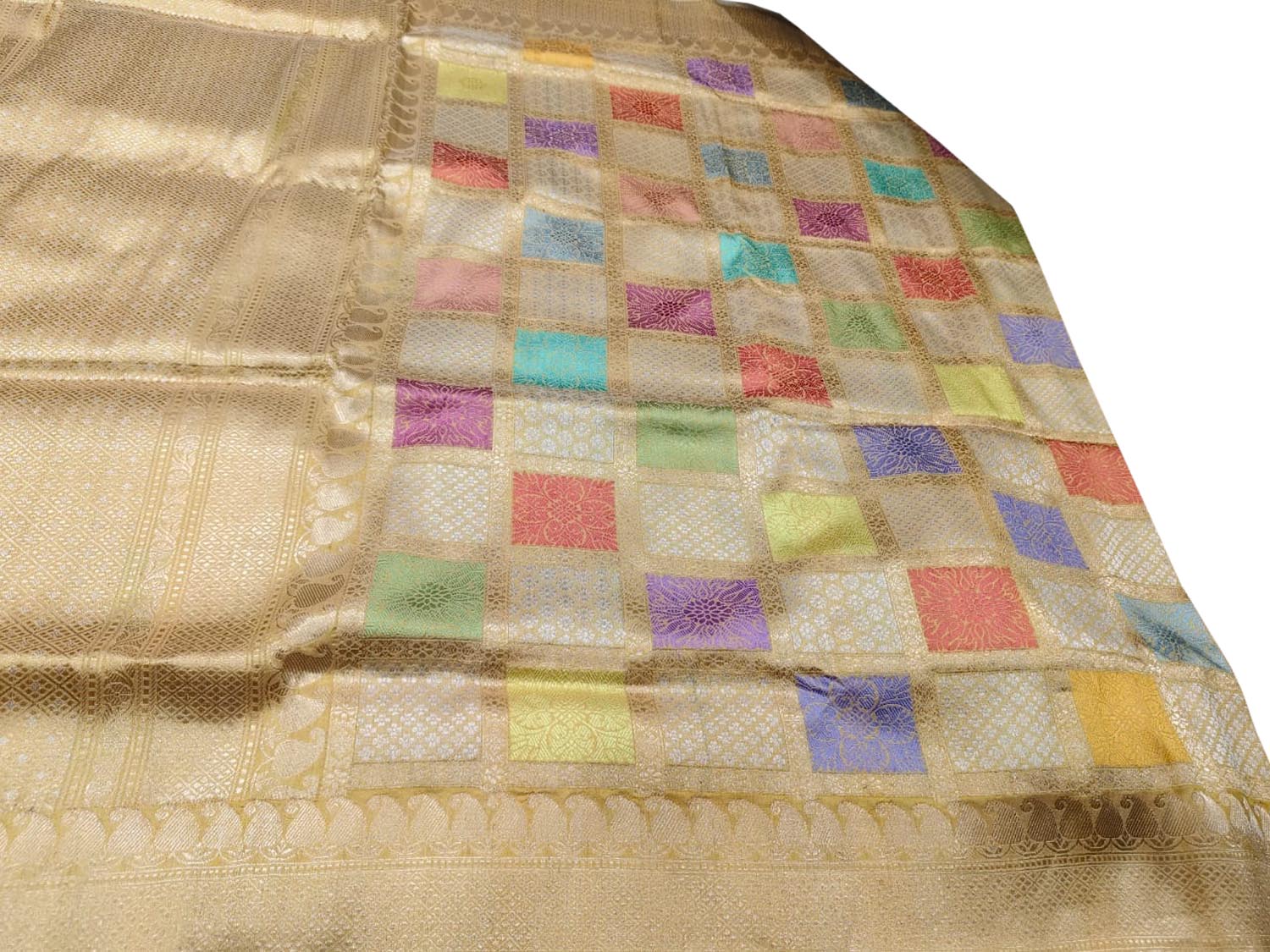 Exquisite Multicolor Banarasi Handloom Pure Katan Silk Rangkat Saree - Luxurion World