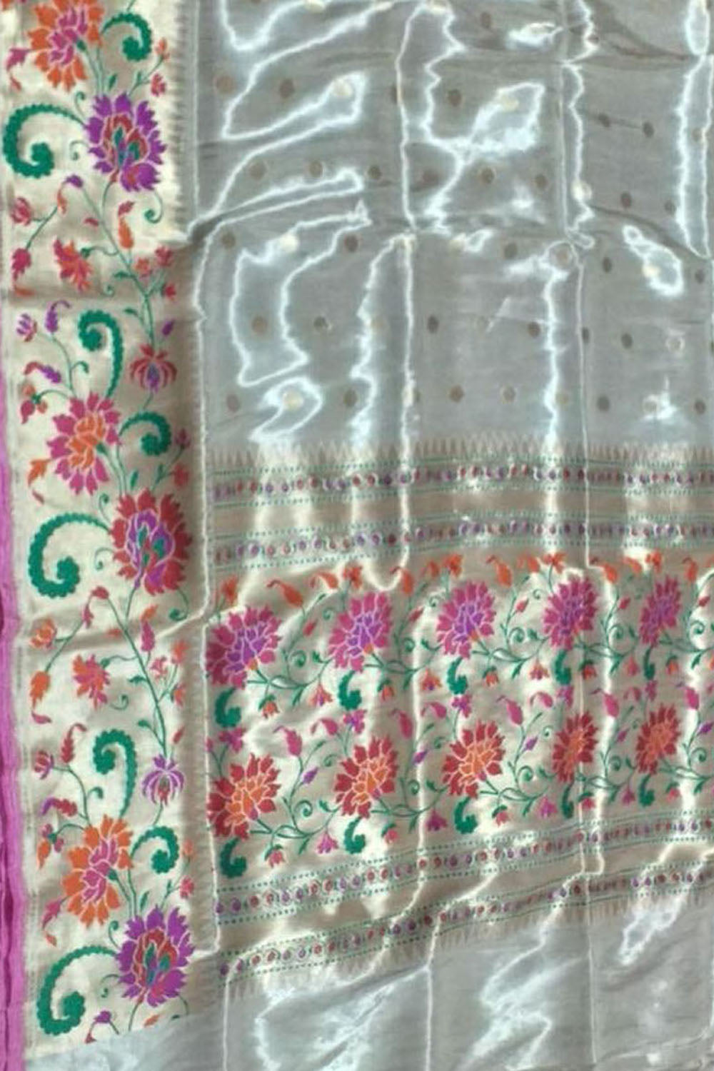 Elegant Off White Banarasi Handloom Tissue Silk Saree - Luxurion World