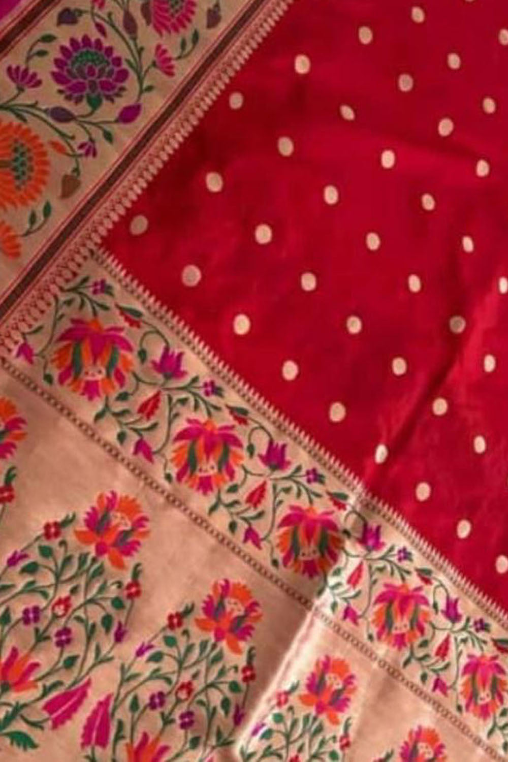 Exquisite Red Banarasi Handloom Silk Saree with Paithani Border - Luxurion World