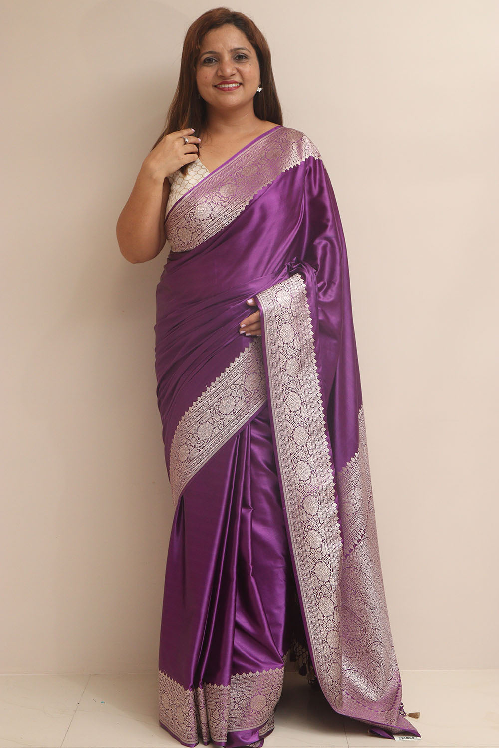 Exquisite Purple Banarasi Handloom Pure Mashru Silk Plain Saree - Luxurion World