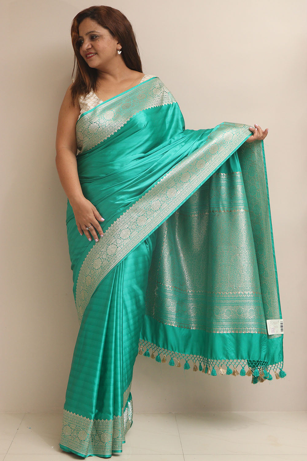 Sea Green Banarasi Handloom Pure Mashru Silk Plain Saree - Luxurion World