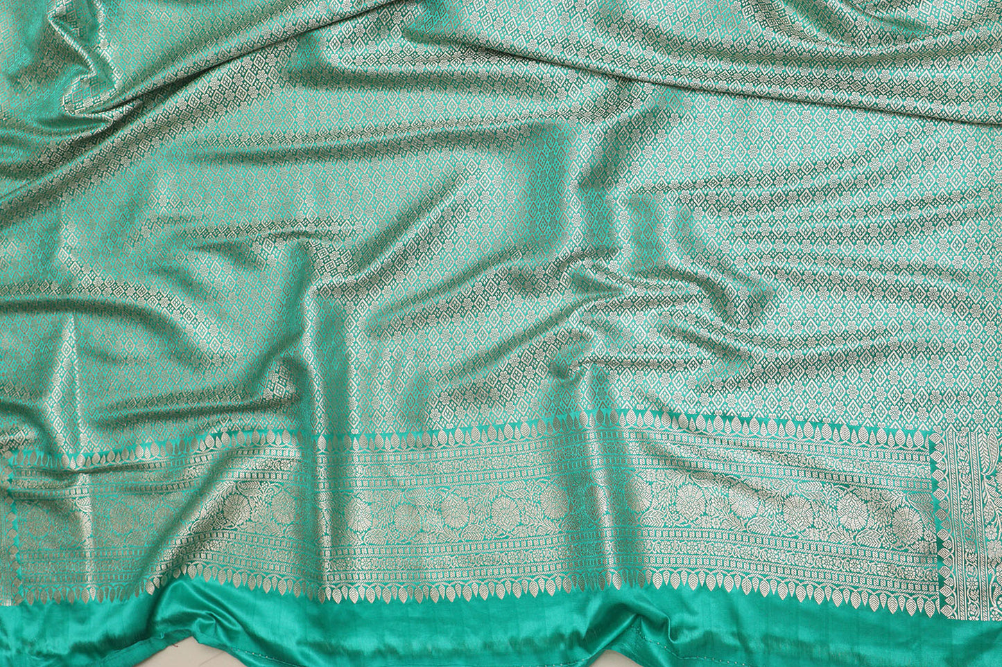 Sea Green Banarasi Handloom Pure Mashru Silk Plain Saree - Luxurion World