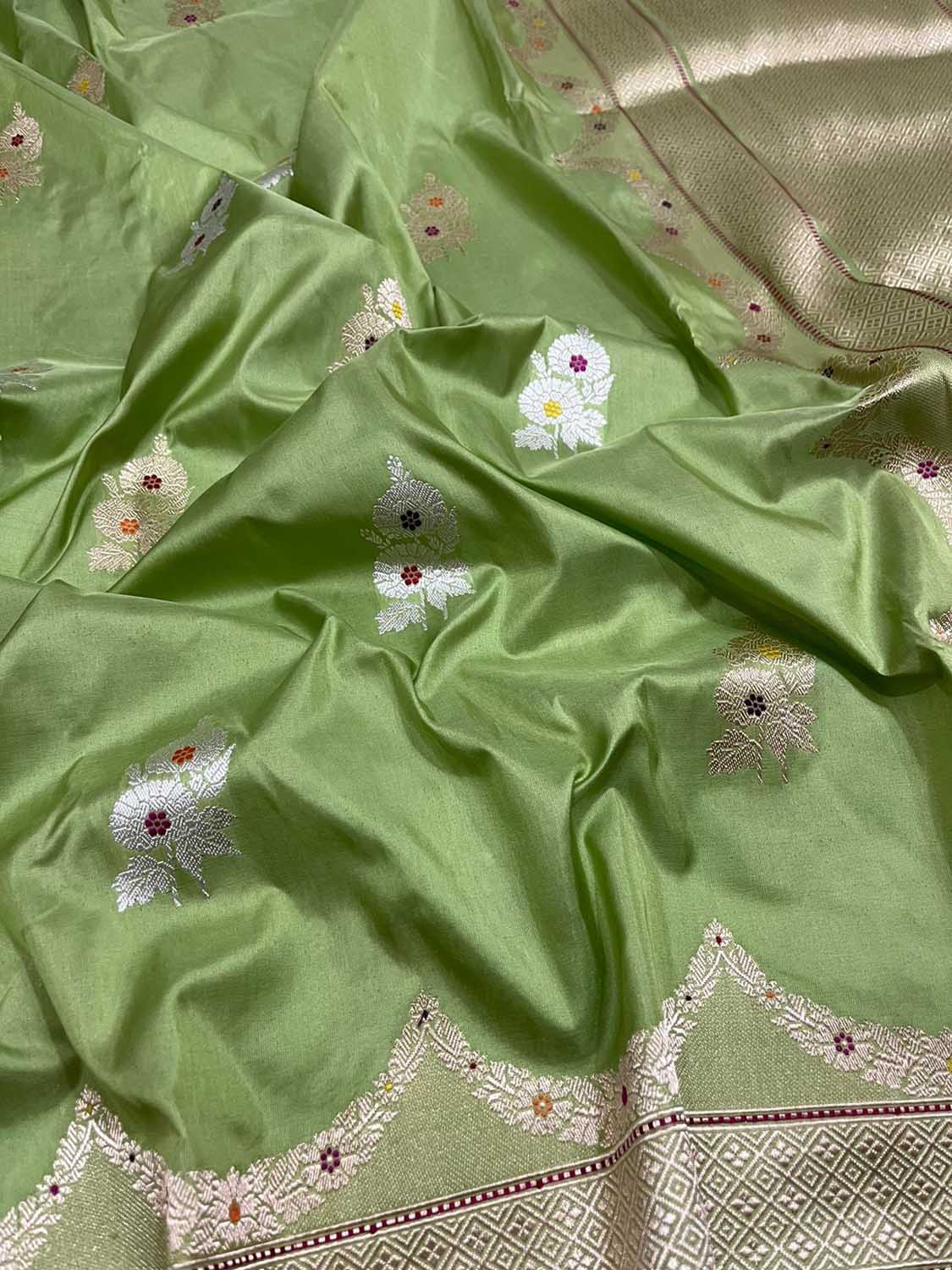 Green Banarasi Handloom Pure Katan Silk Saree - Luxurion World