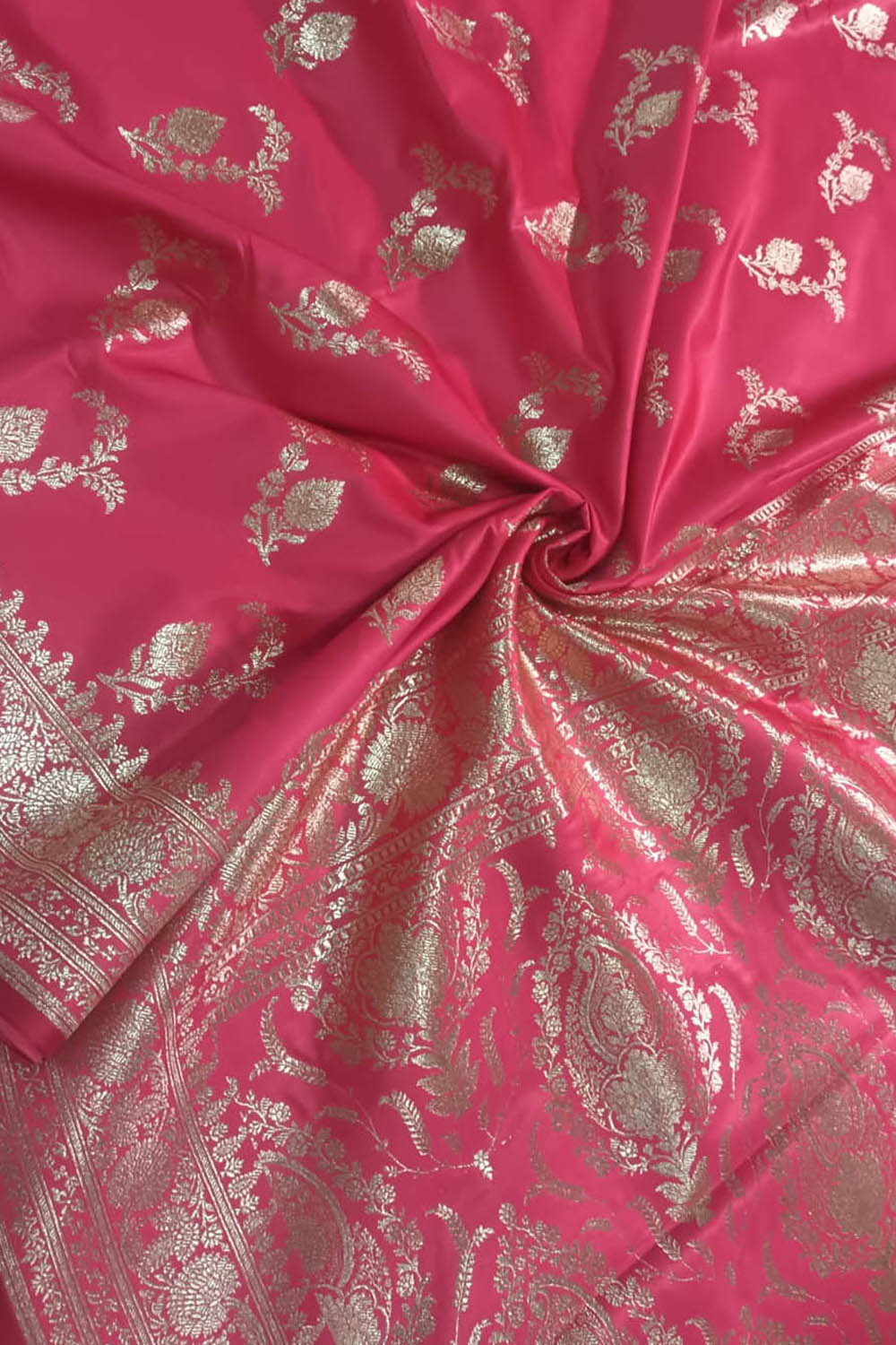 Pretty in Pink: Banarasi Silk Saree - Luxurion World