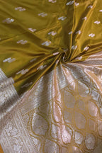 Emerald Elegance: Green Banarasi Silk Saree - Luxurion World