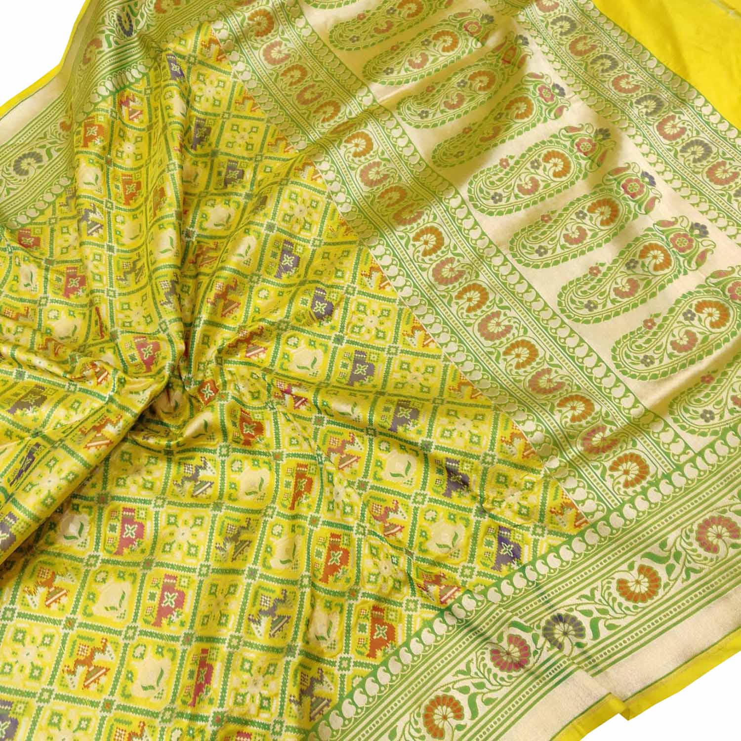 Golden Glow: Banarasi Katan Silk Saree - Luxurion World