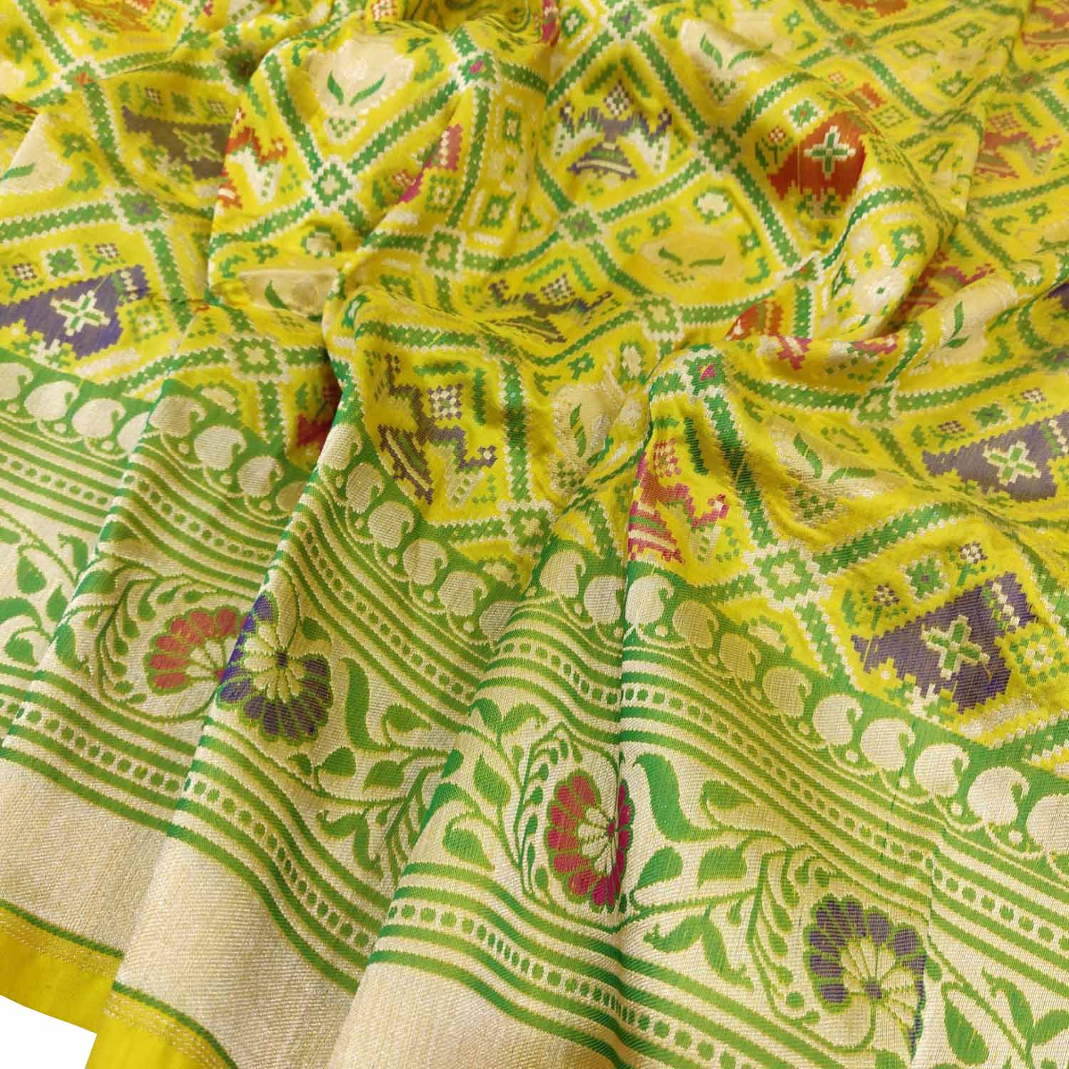 Golden Glow: Banarasi Katan Silk Saree - Luxurion World