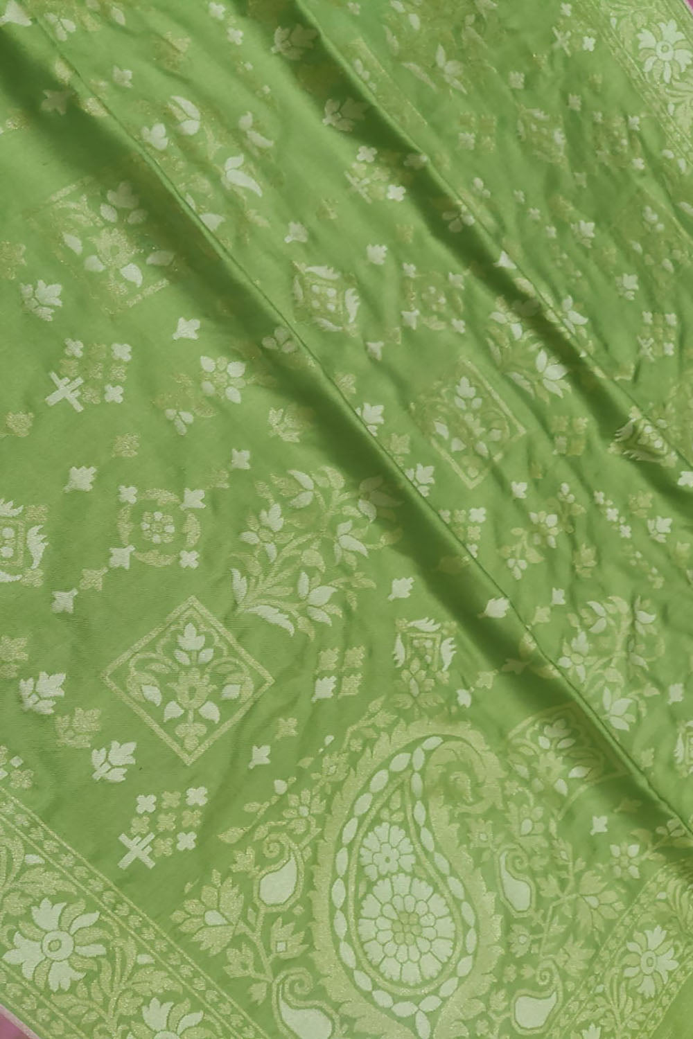 Exquisite Green Banarasi Handloom Pure Katan Silk Saree - Luxurion World