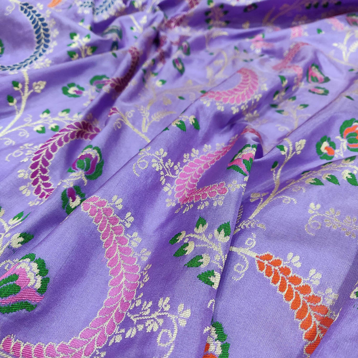 Exquisite Purple Banarasi Handloom Pure Katan Silk Saree - Luxurion World