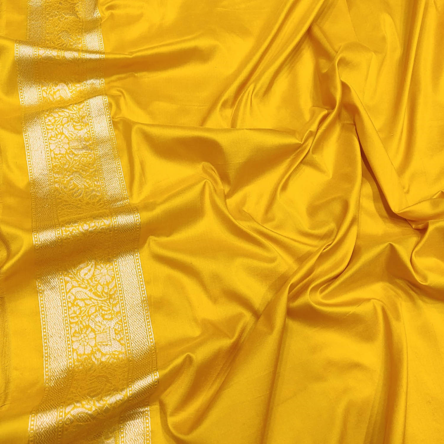 Yellow Handloom Banarasi Pure Katan Silk Meenakari Flower Design Saree - Luxurion World