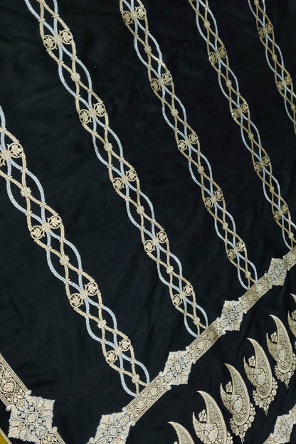 Exquisite Black Banarasi Handloom Pure Katan Silk Saree - Luxurion World