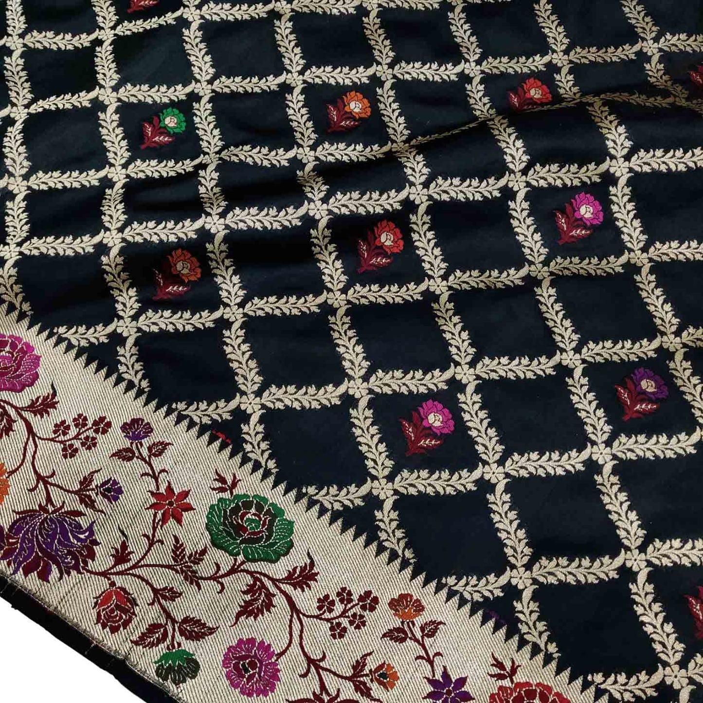 Elegant Black Banarasi Handloom Pure Katan Silk Flower Design Meenakari Saree - Luxurion World