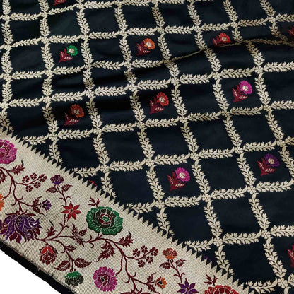 Elegant Black Banarasi Handloom Pure Katan Silk Flower Design Meenakari Saree - Luxurion World
