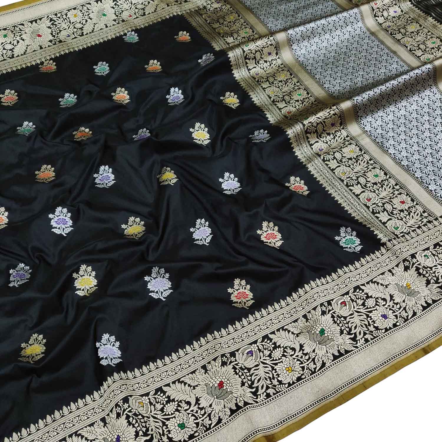 Elegant Black Banarasi Handloom Pure Katan Silk Flower Design Meenakari Saree - Luxurion World