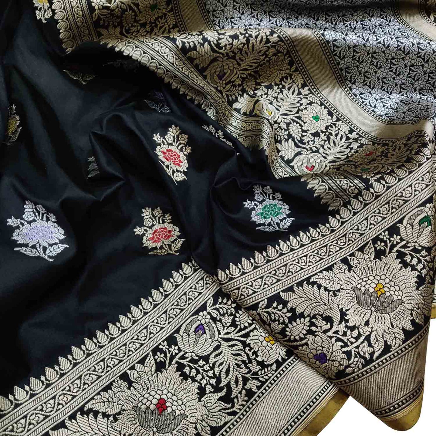 Elegant Black Banarasi Handloom Pure Katan Silk Flower Design Meenakari Saree - Luxurion World