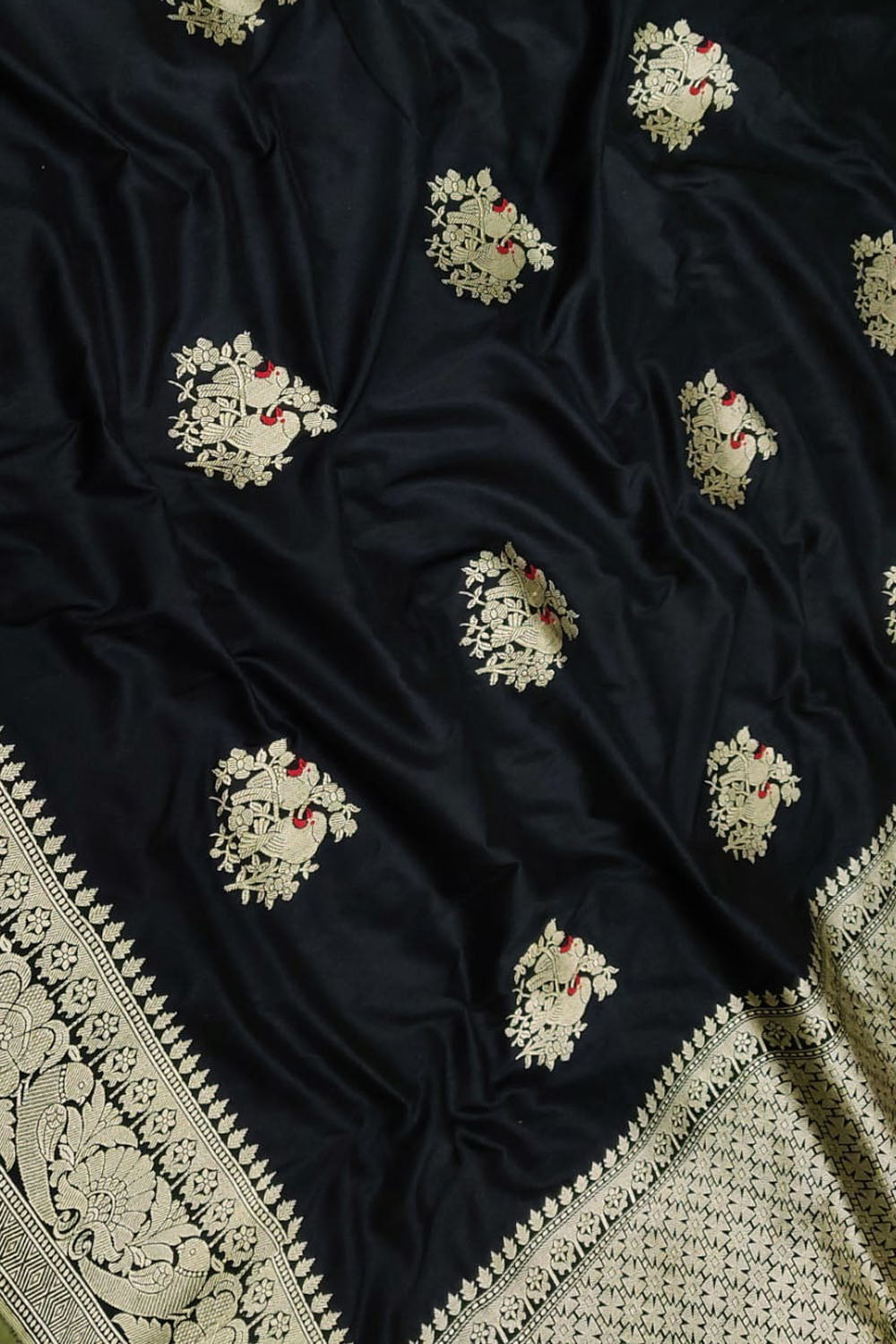 Exquisite Black Banarasi Handloom Pure Katan Silk Bird Design Meenakari Saree - Luxurion World