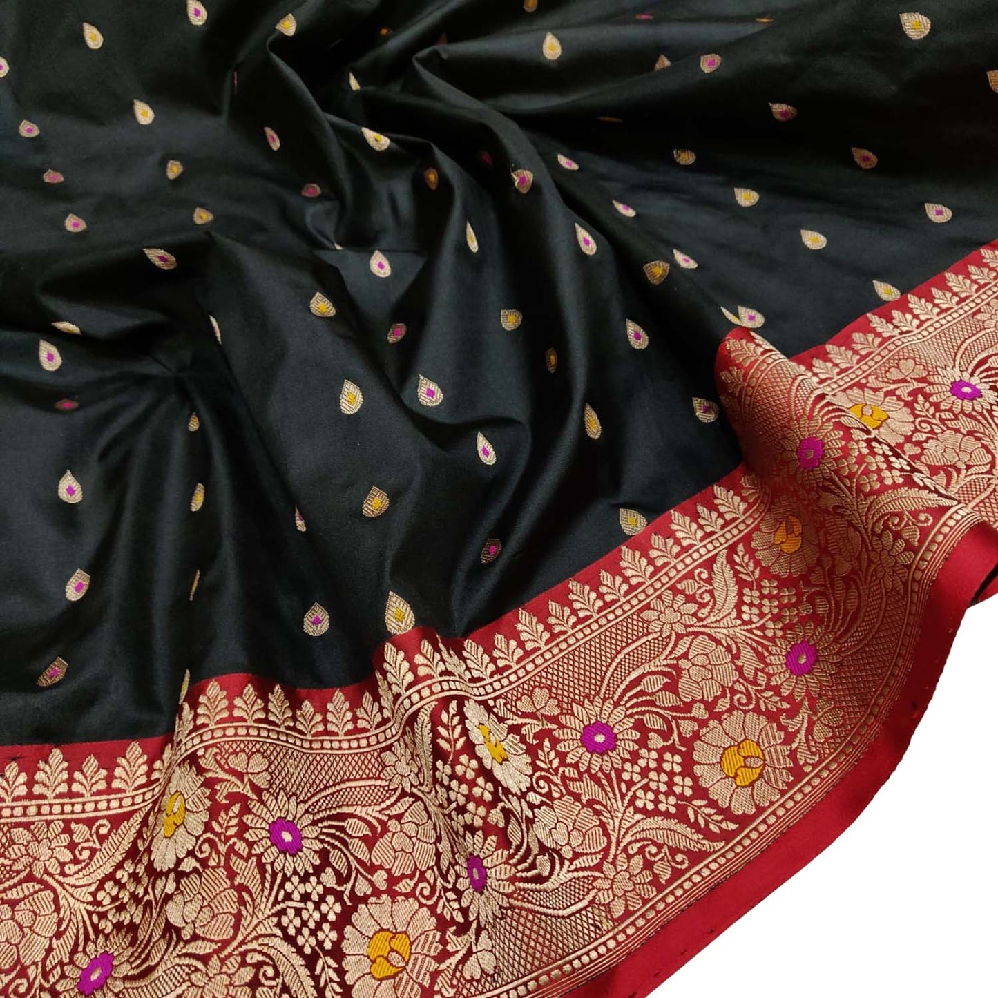 Elegant Black And Red Banarasi Handloom Pure Katan Silk Meenakari Saree - Luxurion World