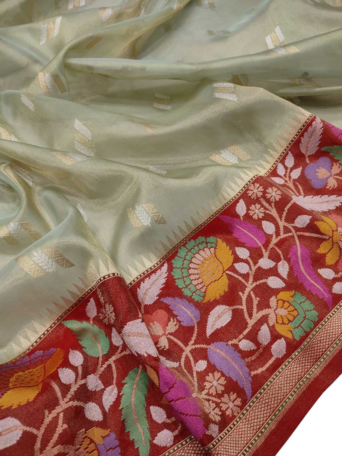 Green Handloom Banarasi Pure Tissue Flower Design Meenakari Saree - Luxurion World